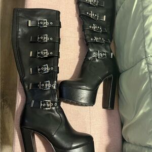 Lamoda Black Platform Buckle Knee-High Boots